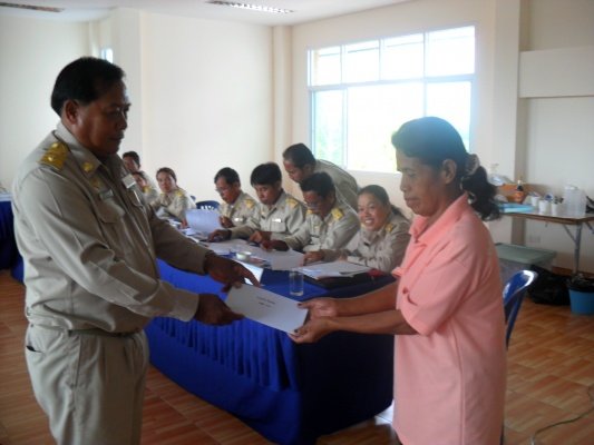 กิจกรรมโครงการอาสาปลูกป่า 800 ล้านกล้า 80 พรรษามหาราชินีและมอบเงินช่วยเหลือประชาชนบ้านพัง(10/08/55)